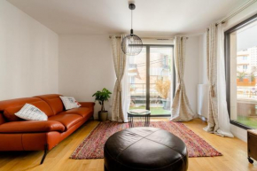 3 p 60 M2 Lesapparts Paris-Clichy terrasse équipée et wifi gratuit